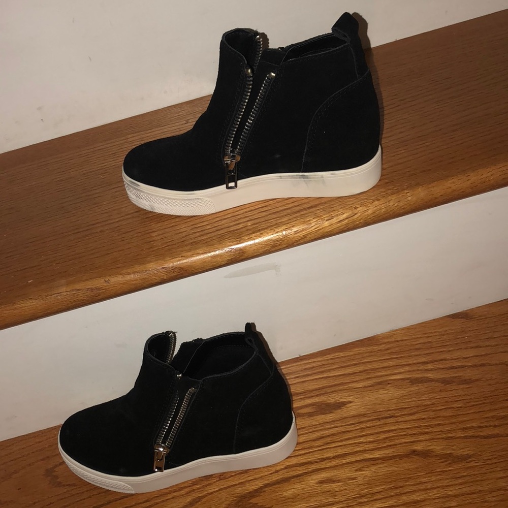 Steve Madden zip up shoes